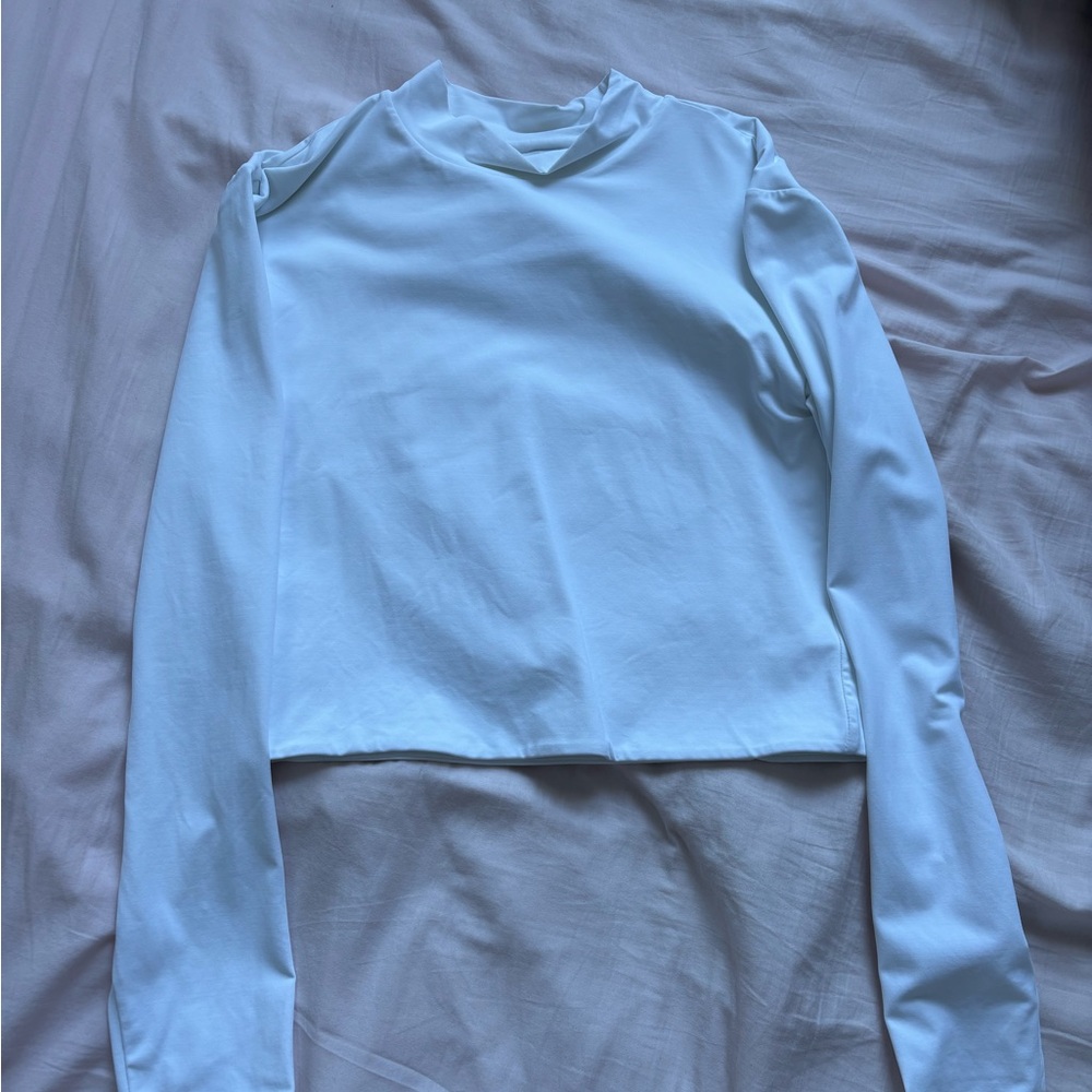 Aritzia Contour White Long Sleeve Crop Top